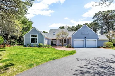 101 Willowbend Dr 1