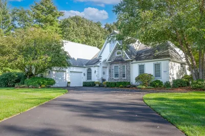 6 Garrett Spillane Road 1