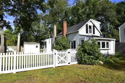 216 Waltham St 1