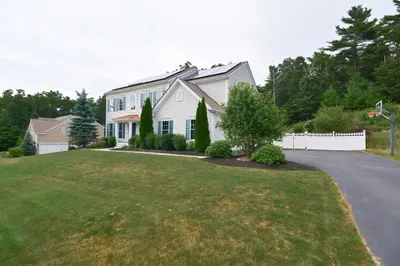 220 Warren Dr 1