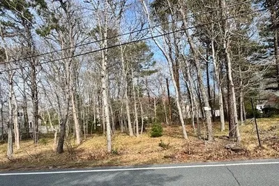 53 Brooks Rd