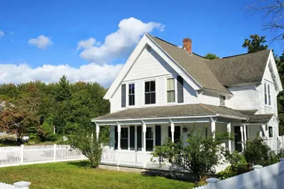 726 Main St 1