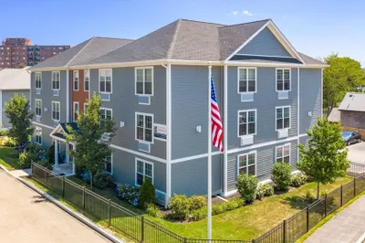 101 California Ave #204 1