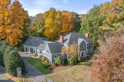 20 Herrick Dr 1