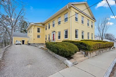 22 School St #1 1