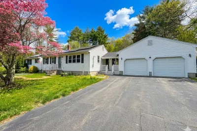 376 East St 1