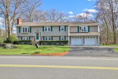 37 Glad Valley Drive 1