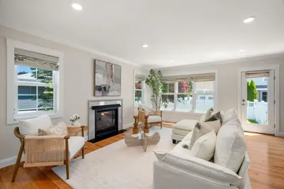 17 Vernon St #17