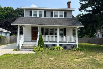 963 Main St