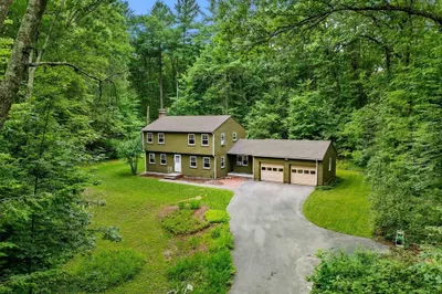 83 Hemlock Park Dr