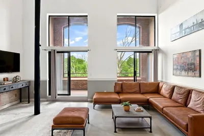 96 Old Colony Ave #302 1