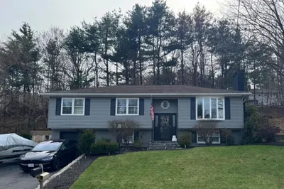 162 Helena St 1