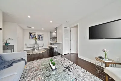 336 Adams St #27
