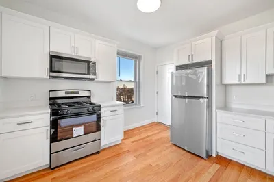 307 Medford St #3