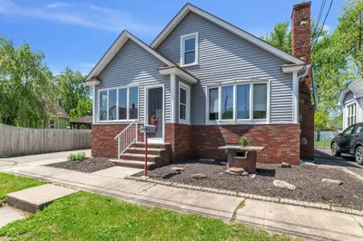 64 Stewart St 1