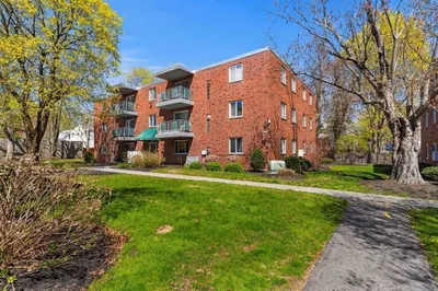 302 Commercial St #21 1