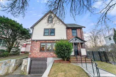 8 Vernon St 1