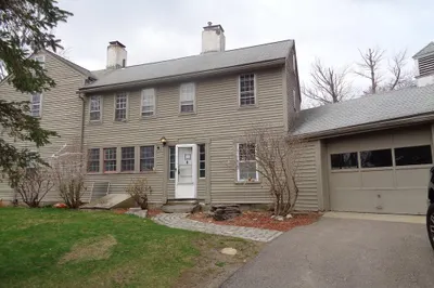 68 Hill St