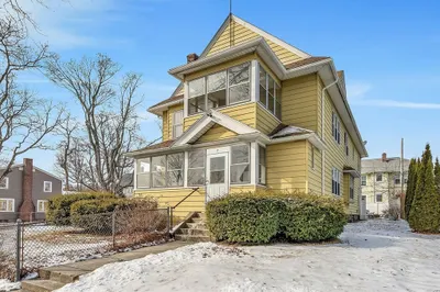 7 Fiske St 1