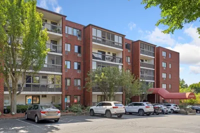180 Green Street #411 1