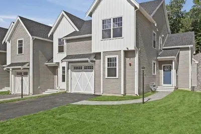 11 Caspian Circle #11 1