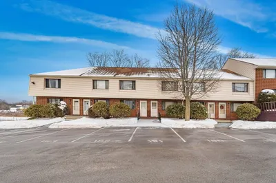 3 Sterling Ln #3