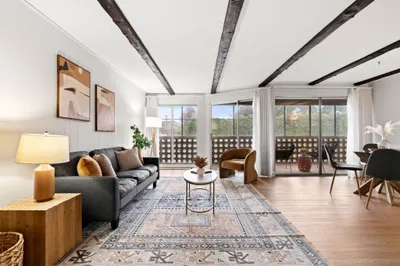 53 Melrose Street #2B 1