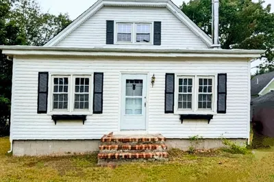 267 Hamlin St 1
