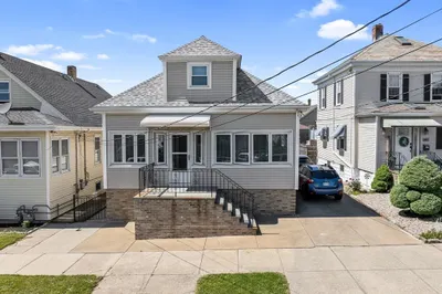 51 Calumet St