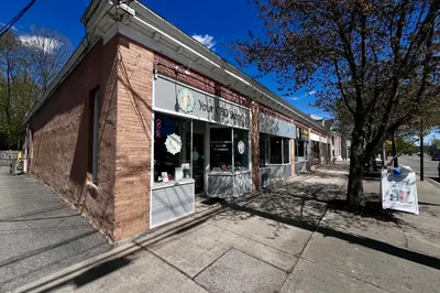1 W Main St 1