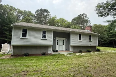329 Woodside Rd 1