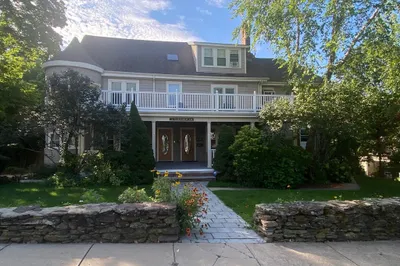 2-4 Chisholm Ln #3 1