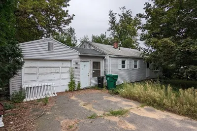 160 Crestwood St 1