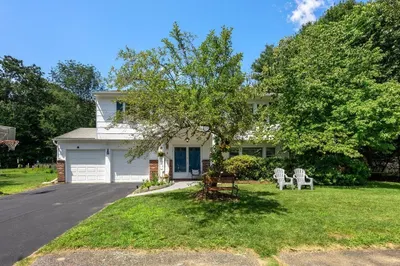 38 Westfield Dr