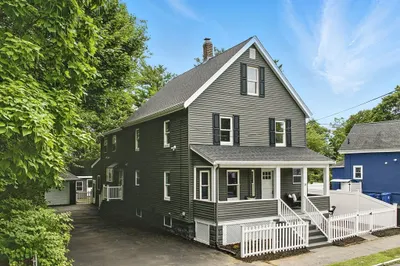 28 Lake St #B
