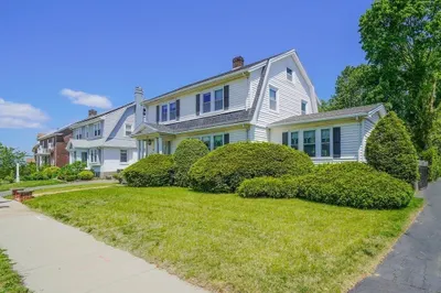 1390 Quincy Shore Dr 1