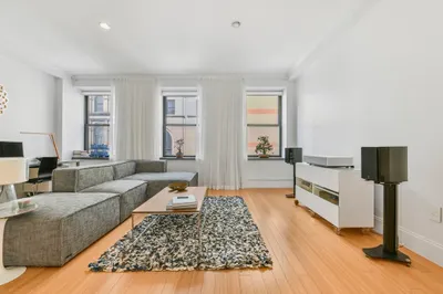 55 Temple Pl #3 1