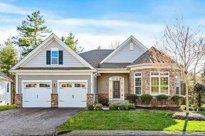 61 Ridgewood Drive #61 1