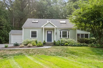 51 Moore Rd 1