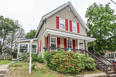 98 Humphrey St