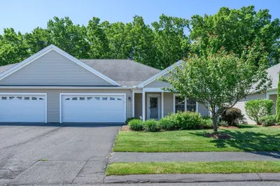 77 Cherry Dr #77 1