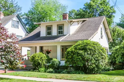 85 Roseland Terrace