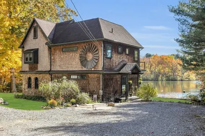 21 Castle Ln 1