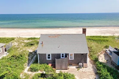 157 N Shore Blvd 1