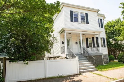 25 Harrington Ave 1