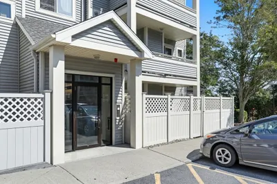 200 Falls Blvd #G110
