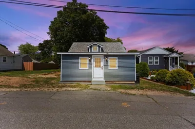21 Hillside Ave