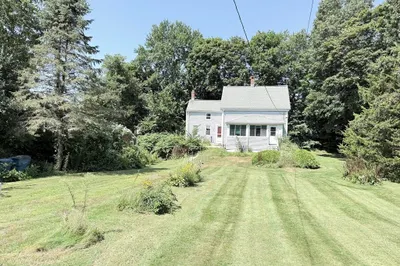 9 Cross St