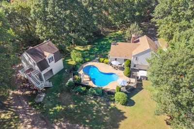 50 Ivy Cir 1