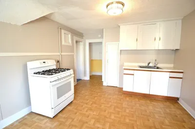 24 Weld Hill St ##3